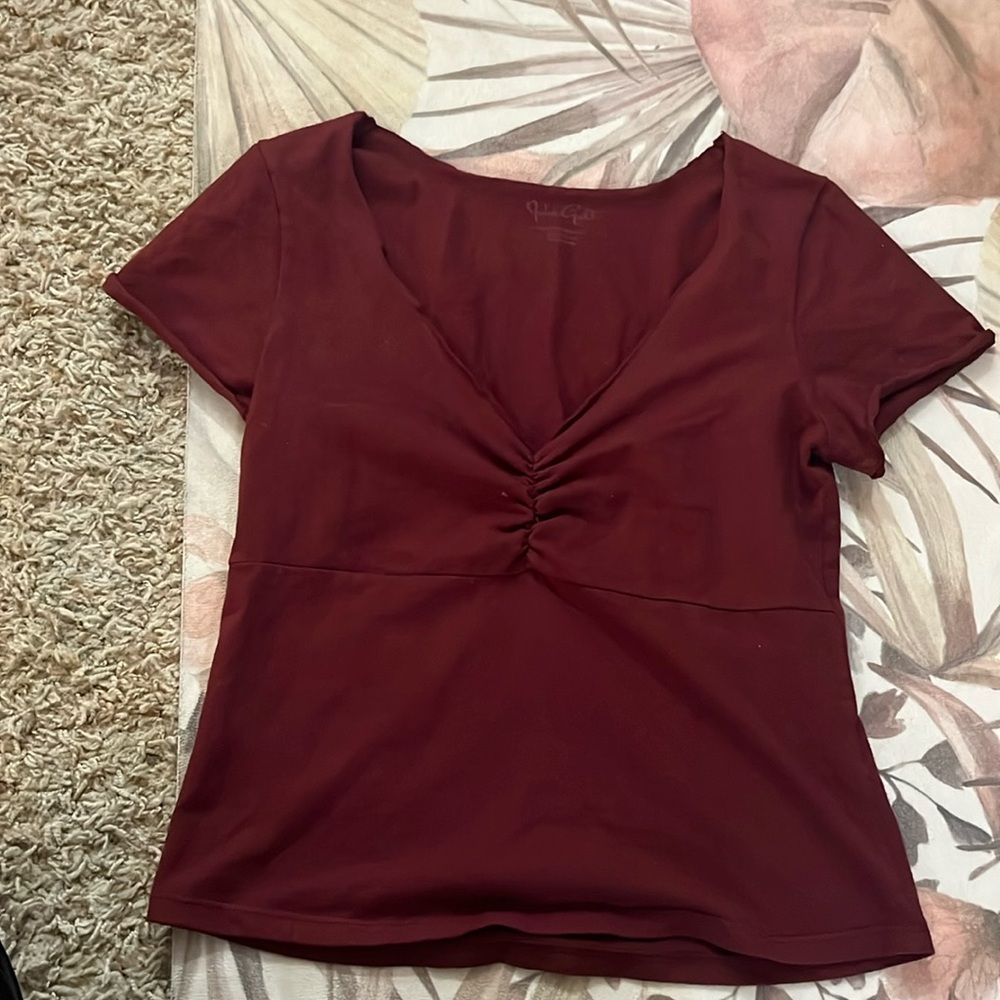 Brandy Melville Gina dark red / burgundy top tee t-shirt